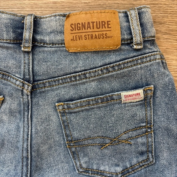 Levi Strauss Signature Embroidered Jean Denim Shorts Girl’s 10 - Picture 4 of 8
